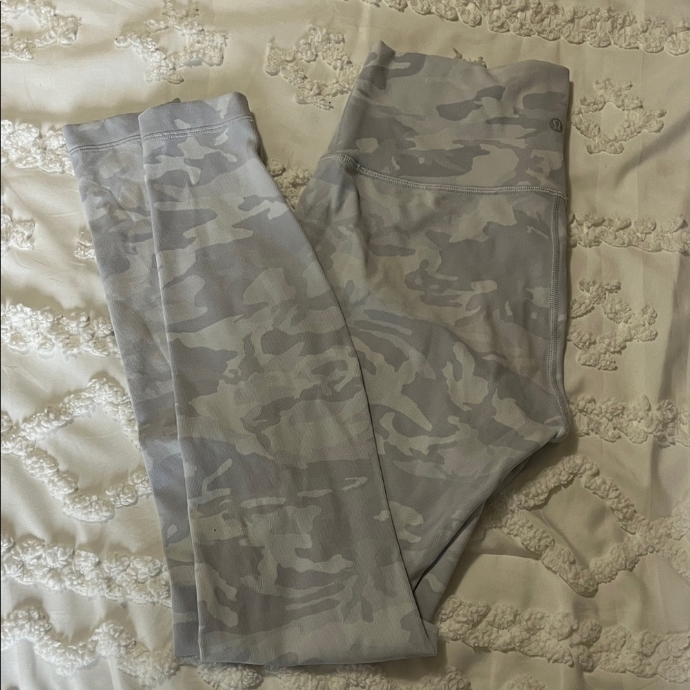 Lululemon Gray Camouflage Leggings size  8 in good condition. 29” inseam.